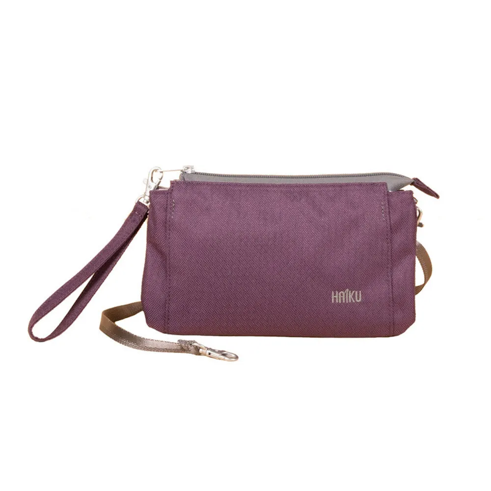 HAIKU STRIDE WRISTLET/CROSSBODY BAG BLACKBERRY