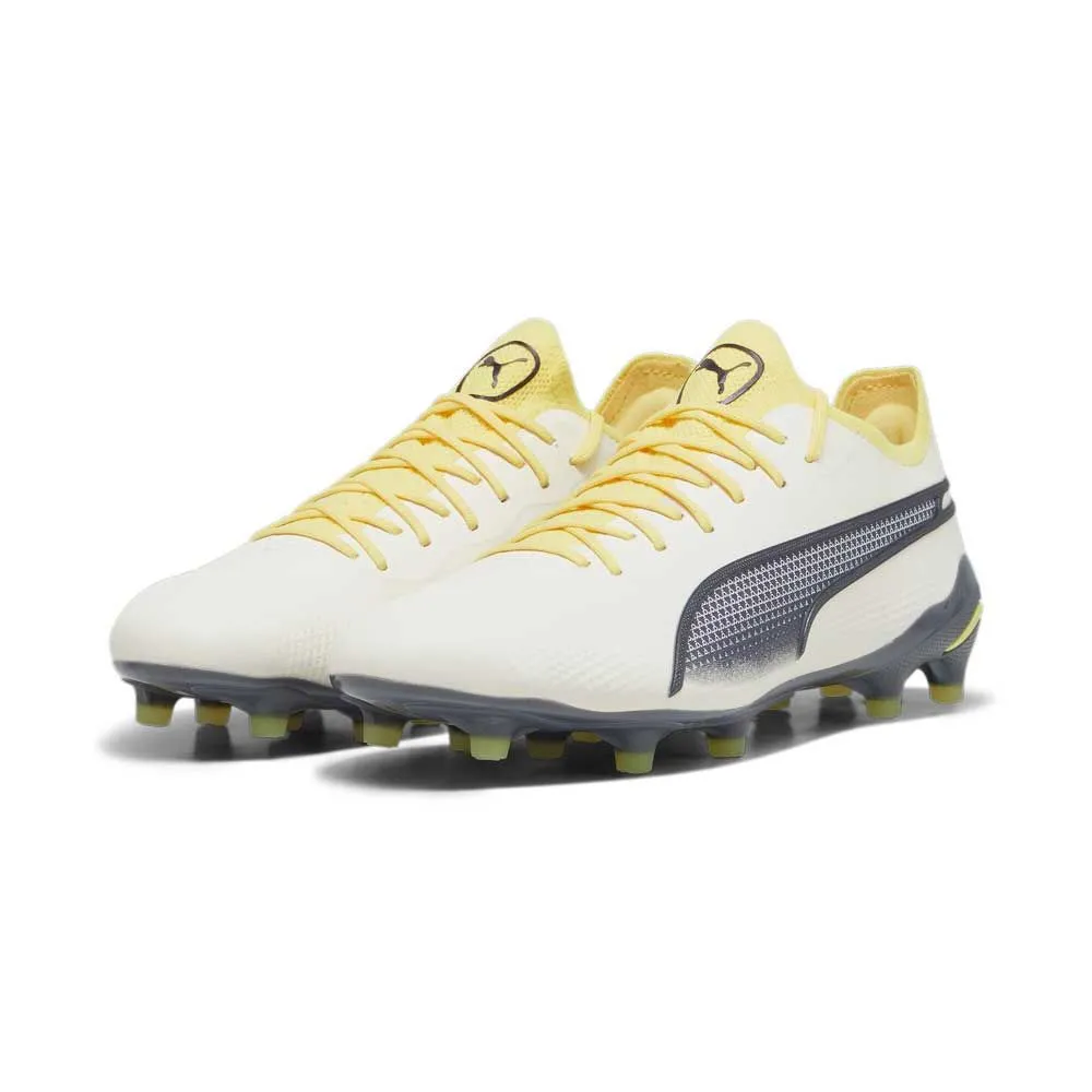 PUMA King Ultimate FG/AG Soccer Cleats | Voltage Pack