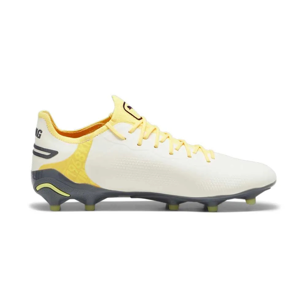 PUMA King Ultimate FG/AG Soccer Cleats | Voltage Pack