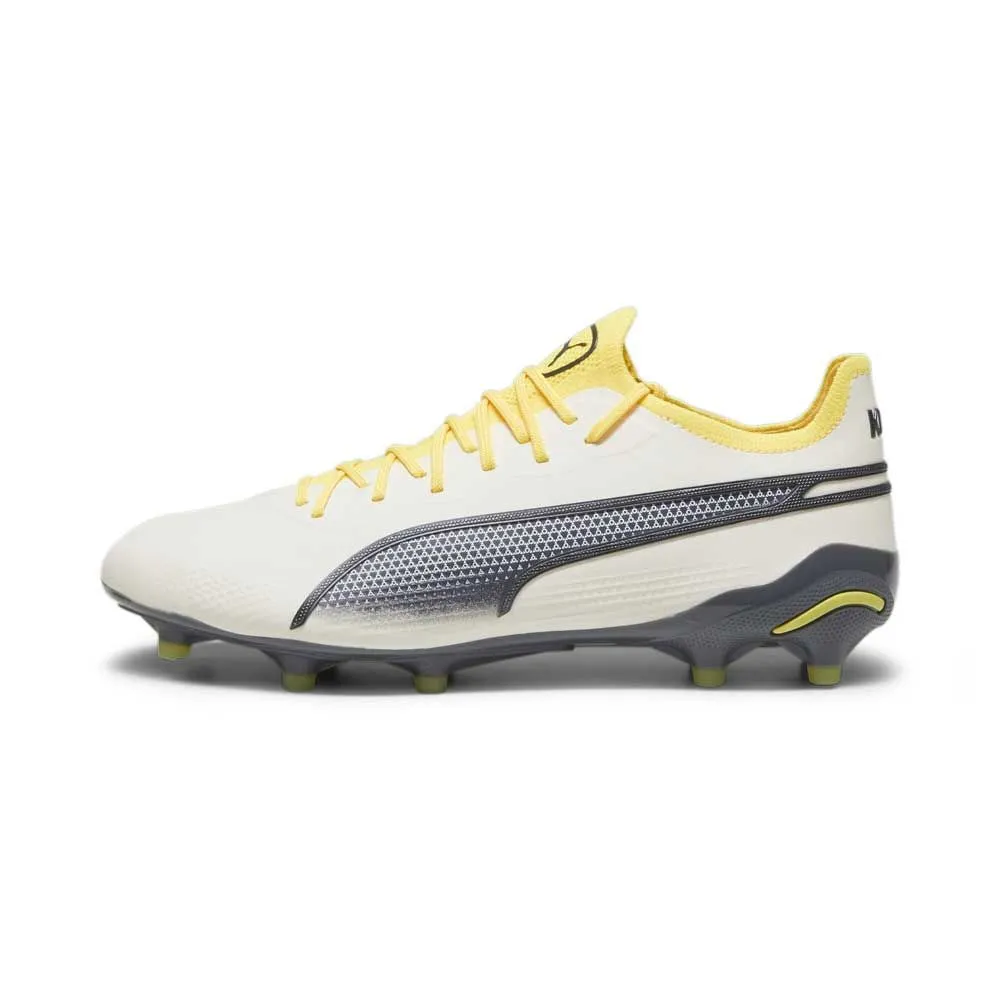 PUMA King Ultimate FG/AG Soccer Cleats | Voltage Pack