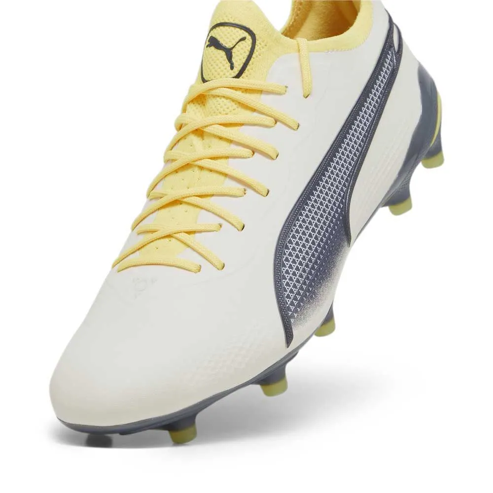 PUMA King Ultimate FG/AG Soccer Cleats | Voltage Pack