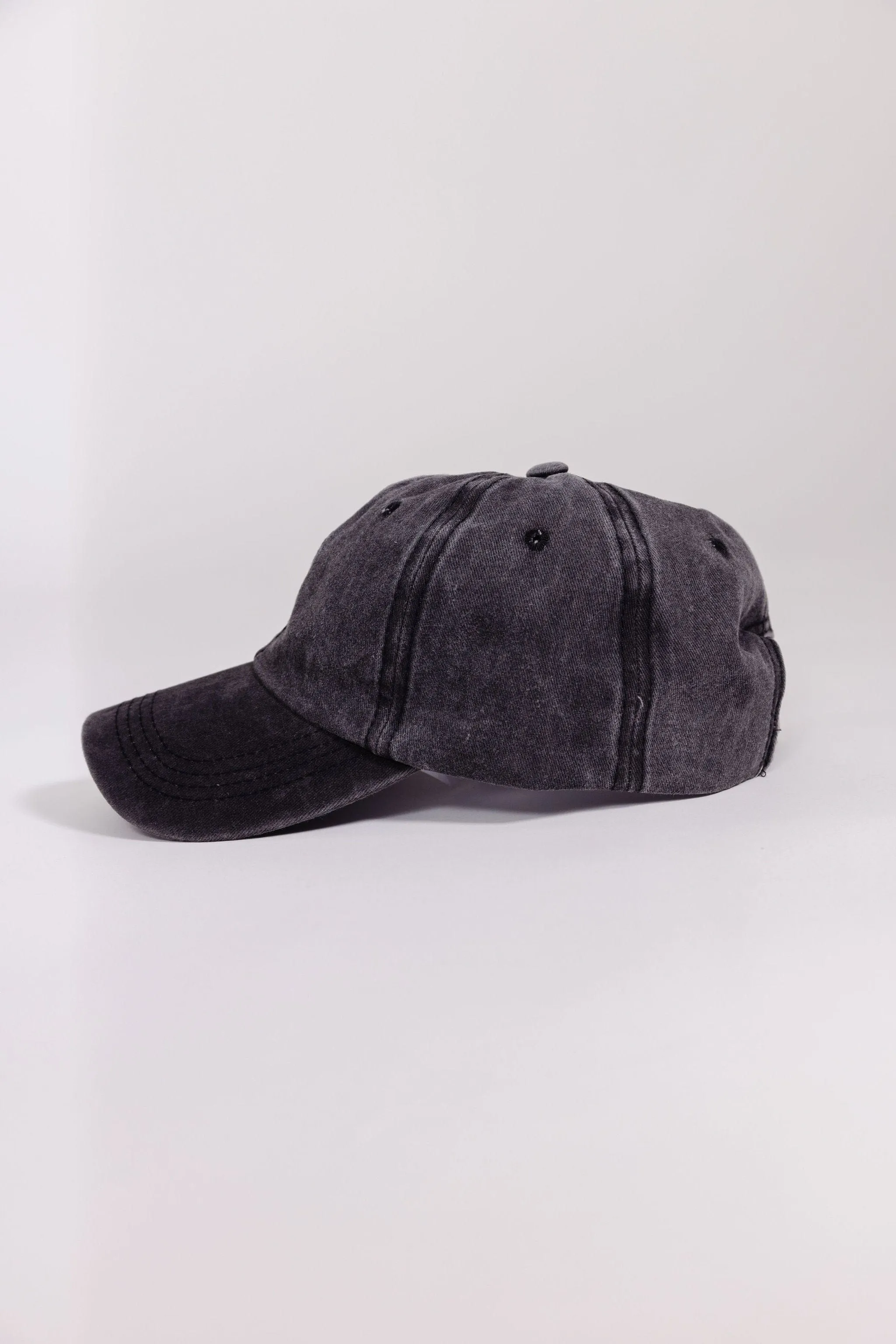 Soel Baseball Cap in Black