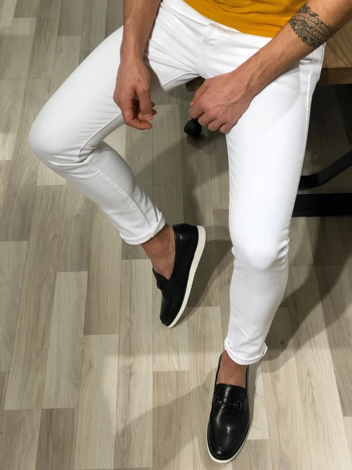 Tettra Slim-Fit Lycra Jeans In White