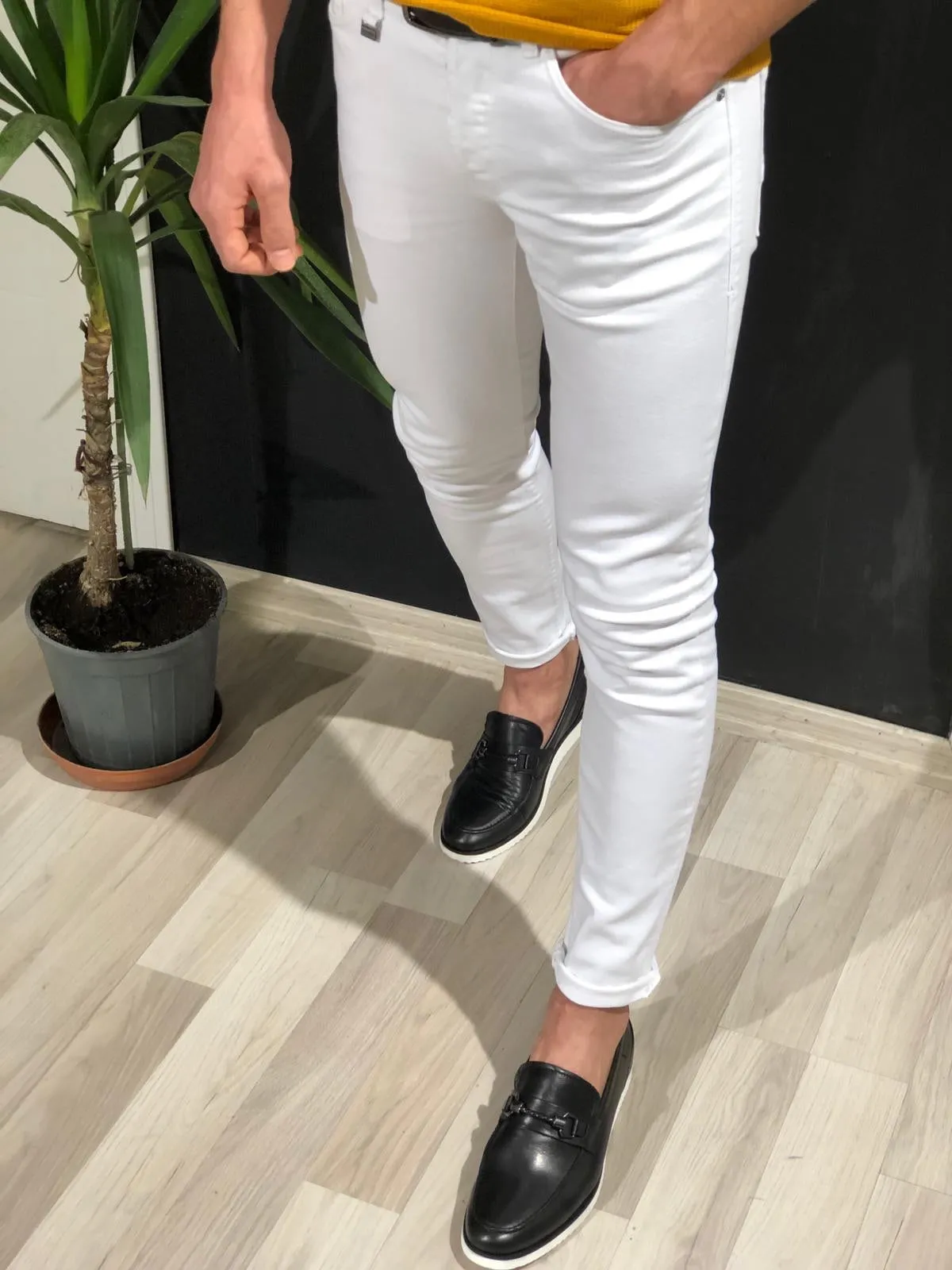 Tettra Slim-Fit Lycra Jeans In White